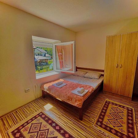 The Blue Eye Bed & Breakfast Vuthaj Exterior foto